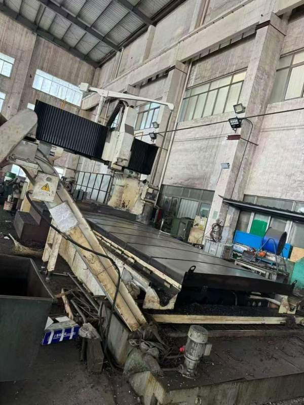 苏州工厂在位处理海天6028龙门加工中心，工作台2.5 X .