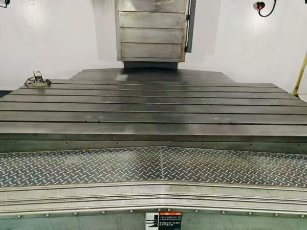 台湾机王永进两米超大立式加工中心，配置拉满，发那科.