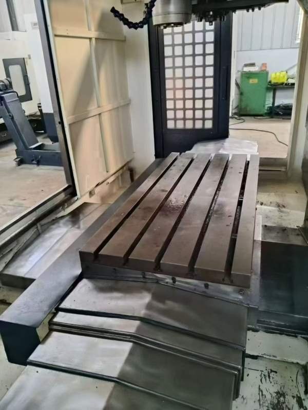 友佳FVP40A，同款2台，一带台中心出水，Z轴加高750。.
