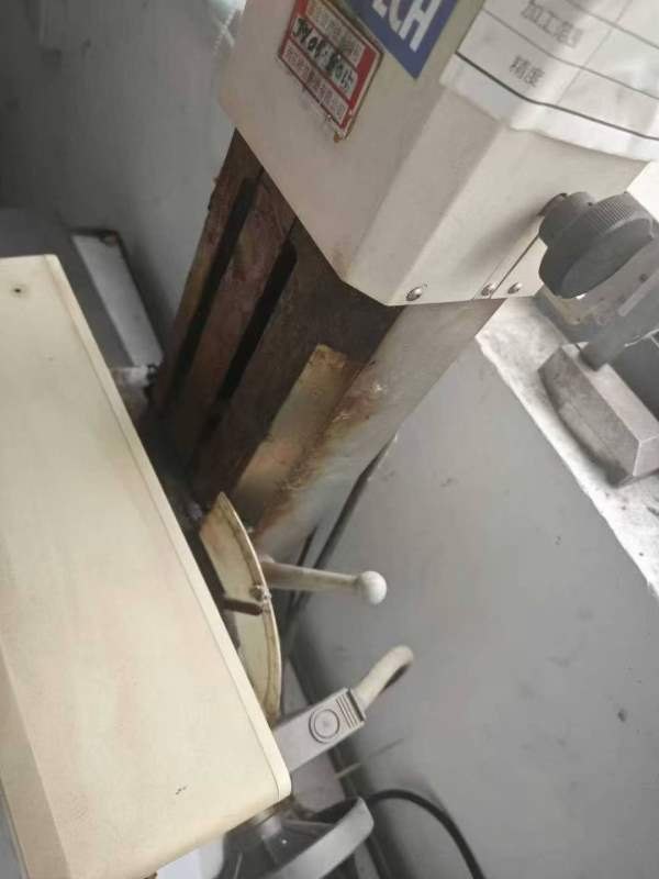 东京精密轮廓仪，新机精度。