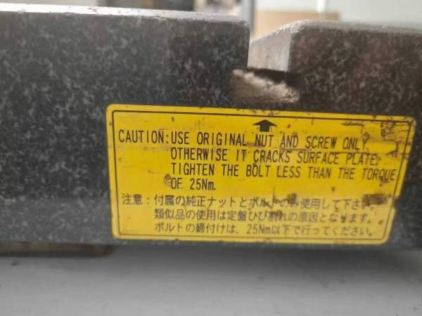 东京精密轮廓仪，新机精度。