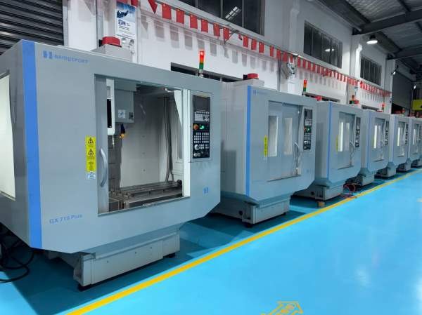 13台美国哈挺710小钢炮立加，BT40主轴/直联10000转-新.