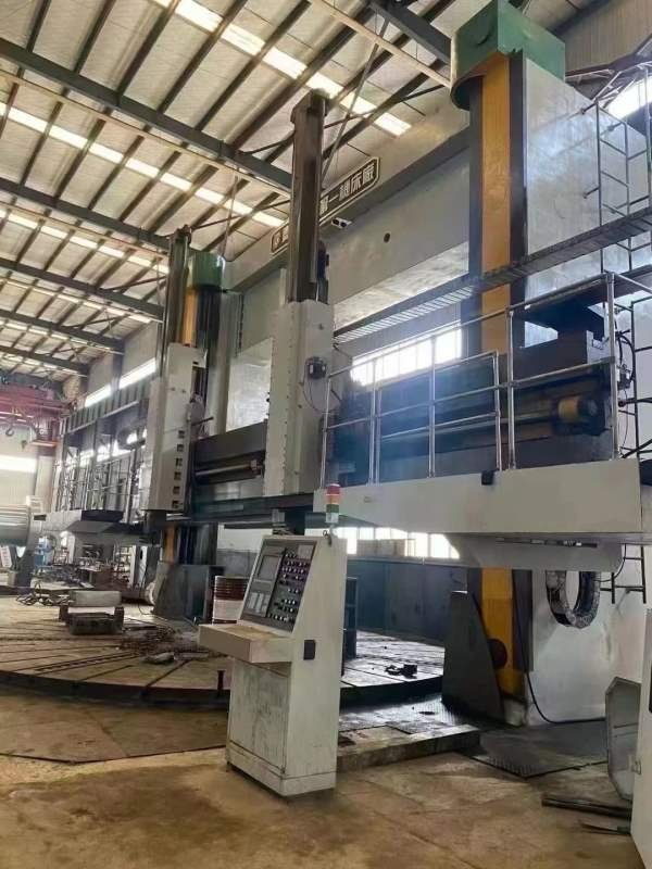 齐齐哈尔8米立车一台加工高度5米 承重量200T 卡盘7.1.