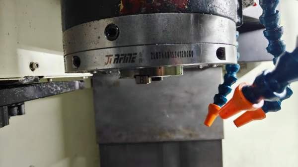 新到一台2025年乔峰VH85重型855加工中心，三菱M80系统.