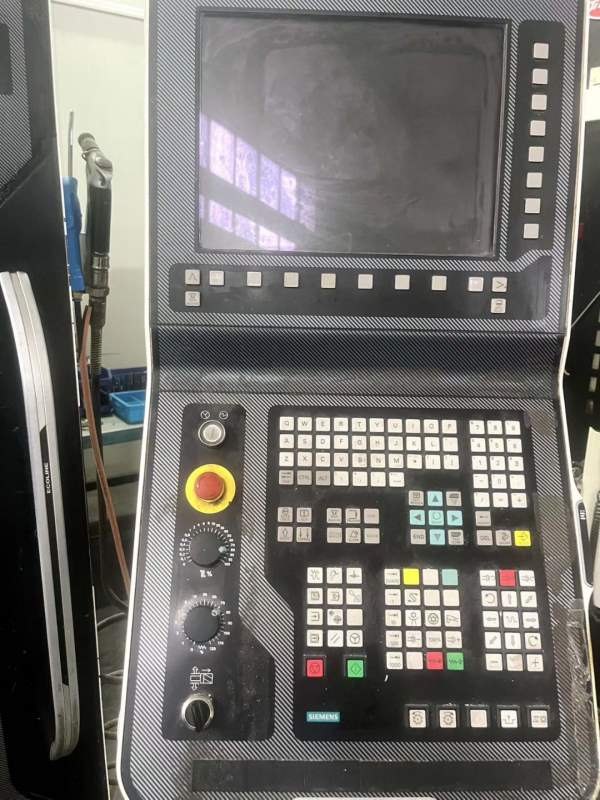 德马吉五轴加工中心ecoMIll50行程范围：X/Y/Z轴 500/4.