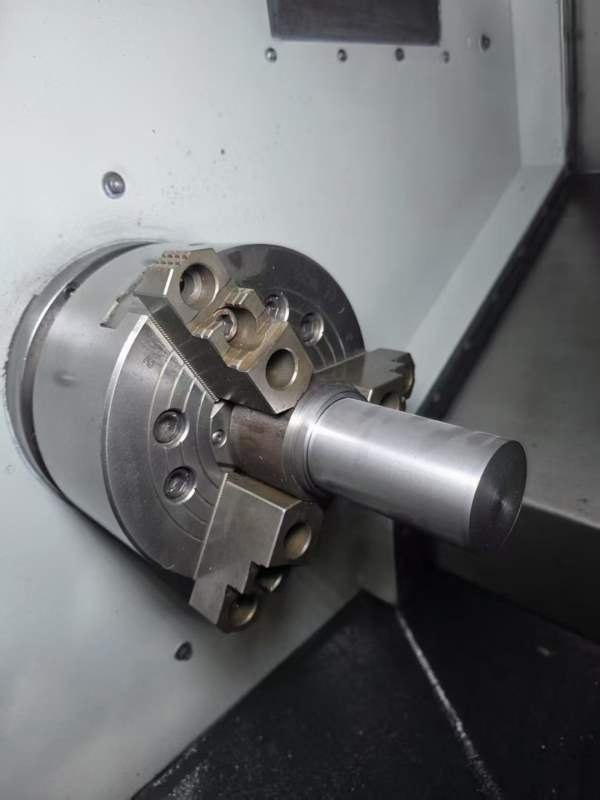 台湾程泰GLS-200数控车床，同款8台 旋径 500mm，车削.