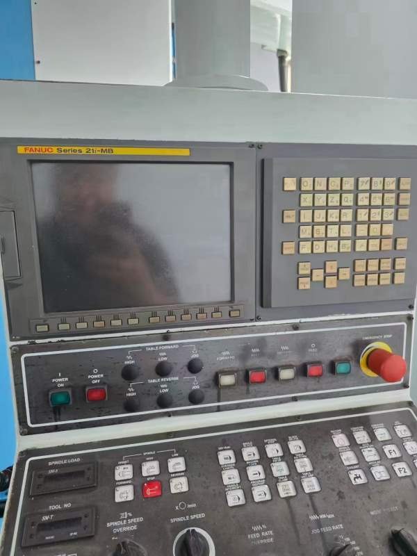 台湾远东数控镗铣床BMC-135，BT50主轴带齿轮箱，千分.