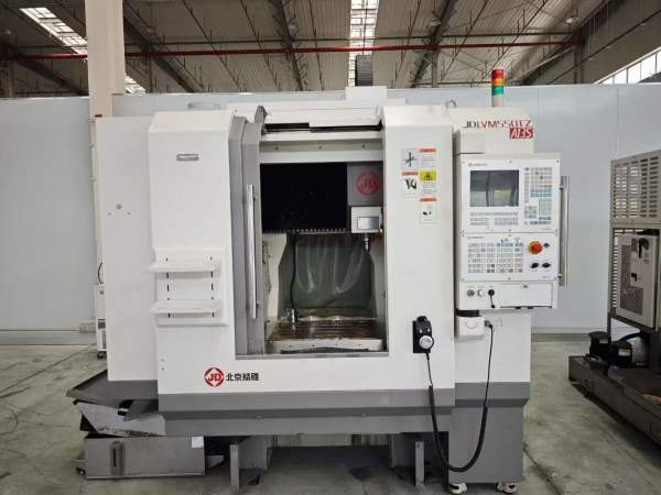 北京精雕:JDLVM550TZ出厂年份:2021年-三轴行程:5500/4.