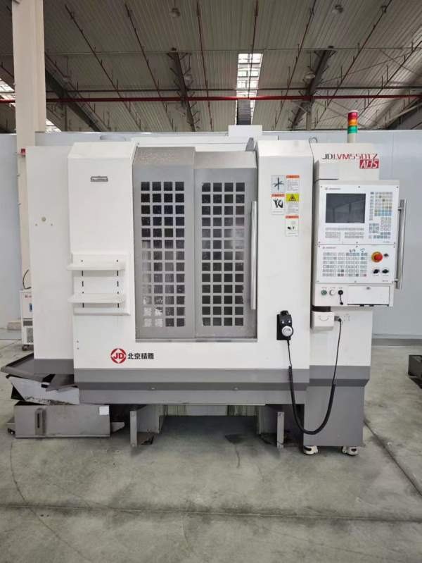 北京精雕:JDLVM550TZ出厂年份:2021年-三轴行程:5500/4.