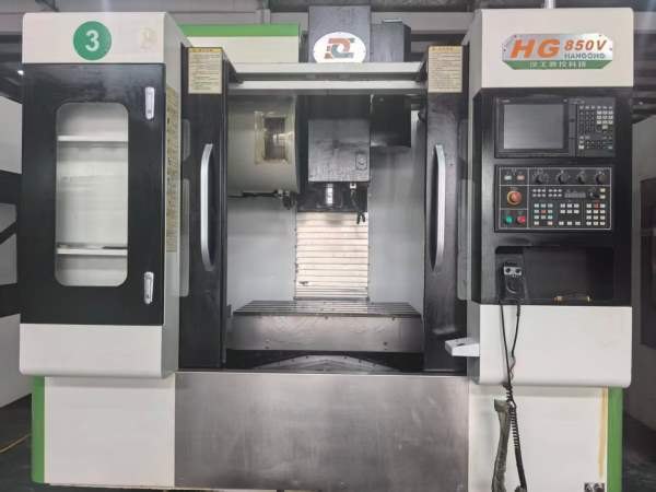 同款两台2023年汉工科技850三轴滚柱线轨X轴6滑块BT40.
