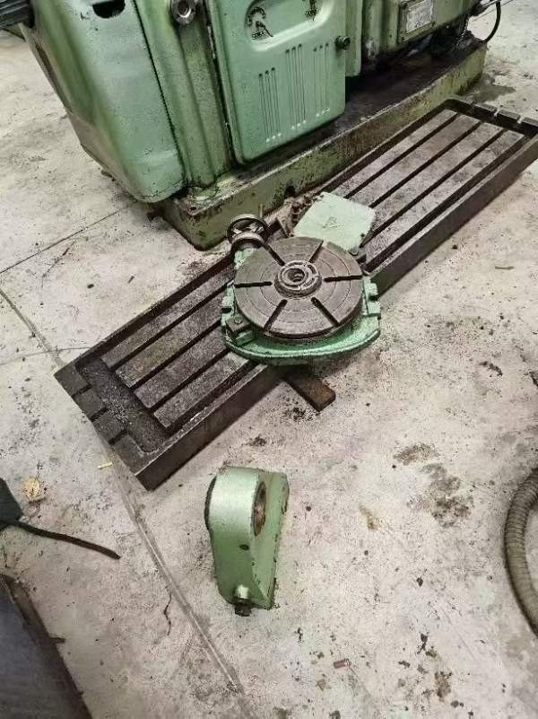 2500一吨超低价出售北一96年产X63W万能铣，内在成色好.