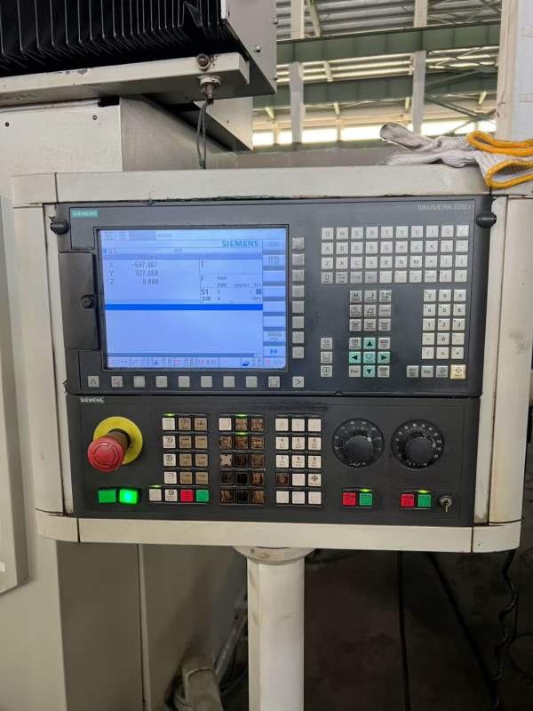 中捷1630数控龙门加工中心，三轴行程X/Y/Z：3200/1820.