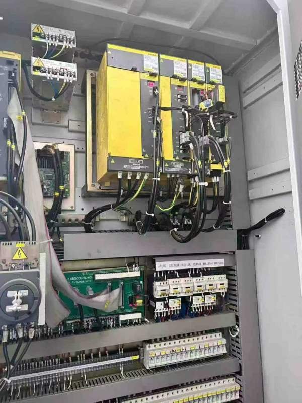 台湾友佳FV-800A立式加工中心2台、两线一硬、主轴转速.
