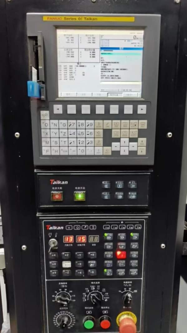 新同款四台2018年台群T-V856加工中心，发那科OI-MF系.