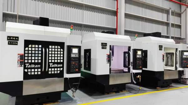 新同款四台2018年台群T-V856加工中心，发那科OI-MF系.