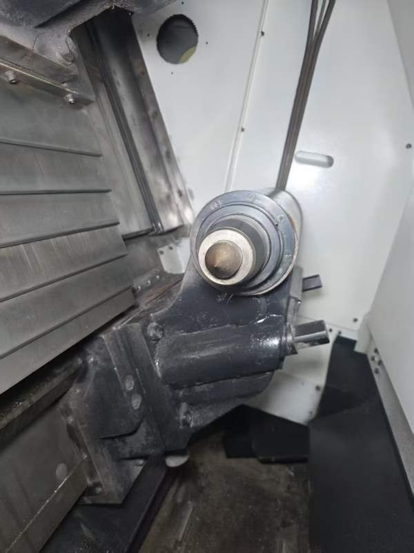 韩国起亚SKT28数控车床，2台回转直径590mm，加工直径4.