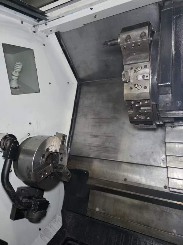 韩国起亚SKT28数控车床，2台回转直径590mm，加工直径4.