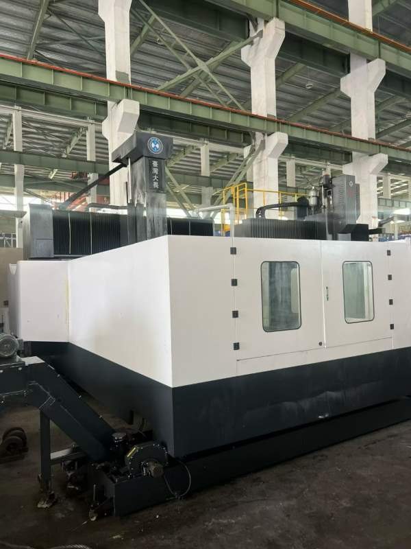 台湾大畏3220数控龙门，工作台3000/1800mm，门宽2000m.