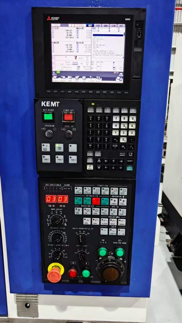 新到三台韩国科迈特MT52D-21T钻攻机，三菱M80系统，BT.