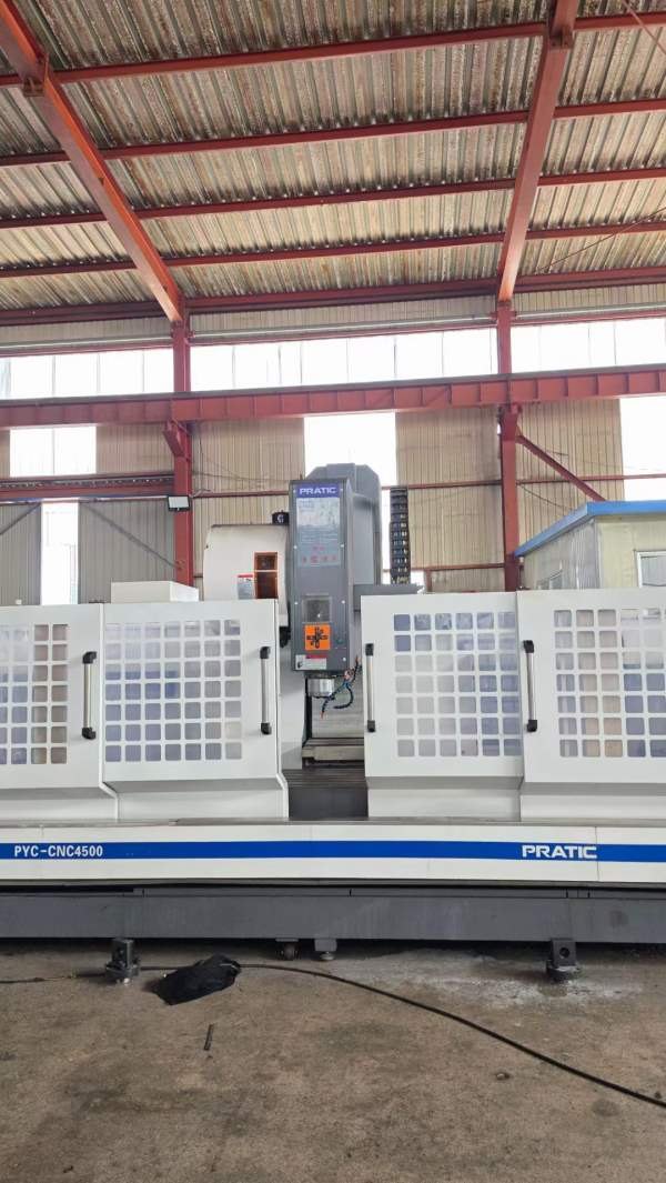 普拉迪PYC4500型材加工机，全铸件床身的配机型，FANUC.