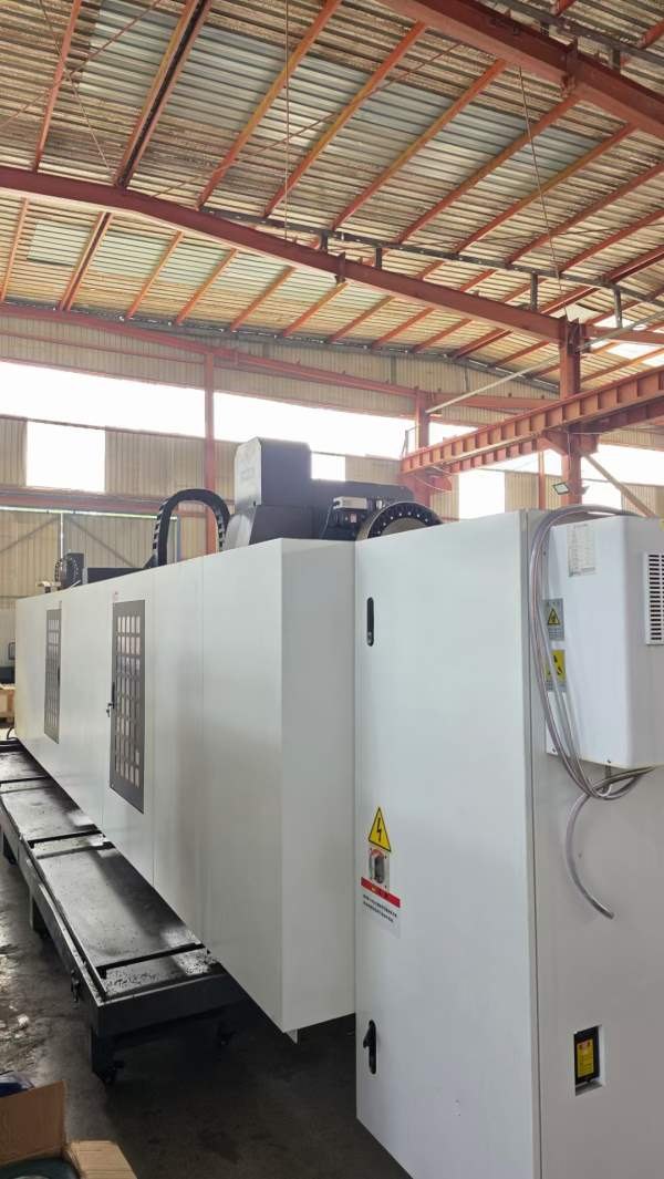 普拉迪PYC4500型材加工机，全铸件床身的配机型，FANUC.