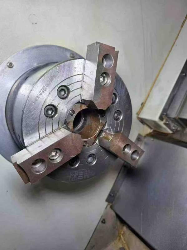 宁波海天TC25500数控车床，8寸亿川卡盘，有效车削直径.