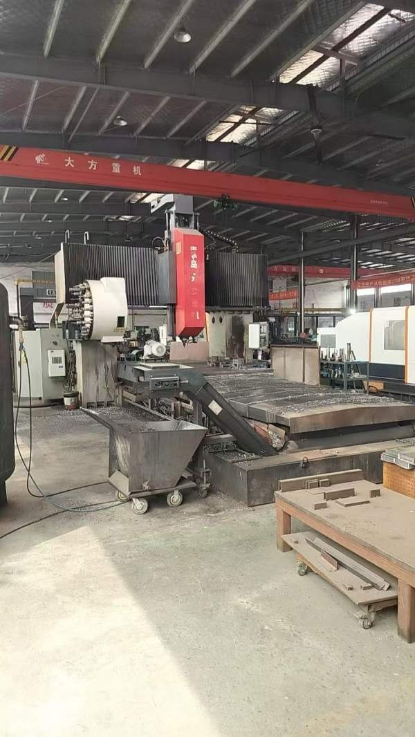 新定青岛永立4025龙门加工中心，工作台2米4米，门宽2..