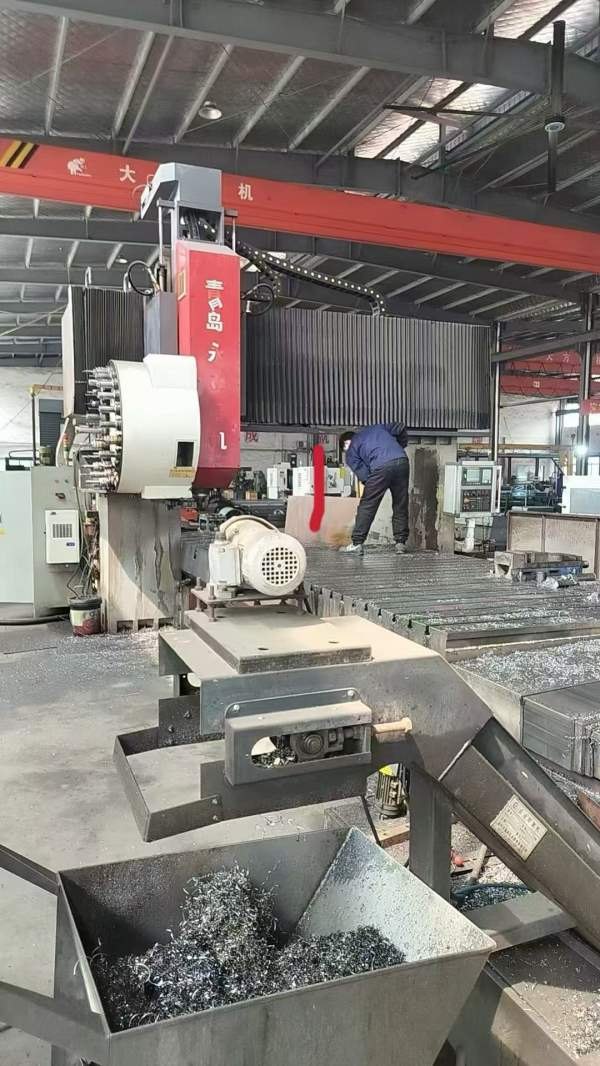 新定青岛永立4025龙门加工中心，工作台2米4米，门宽2..