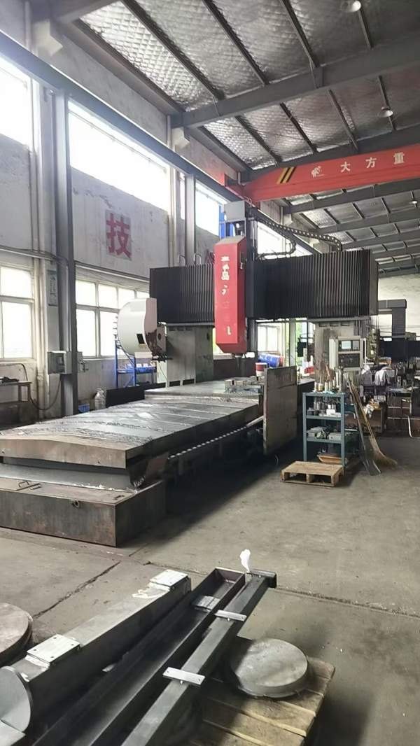 新定青岛永立4025龙门加工中心，工作台2米4米，门宽2..