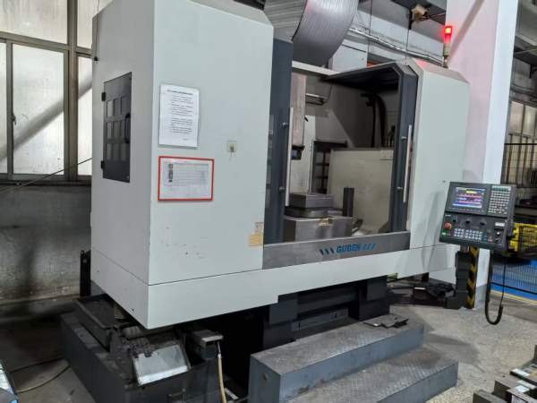 SG-104PCL是杭州固本精密机械生产的立轴数控精密成型.