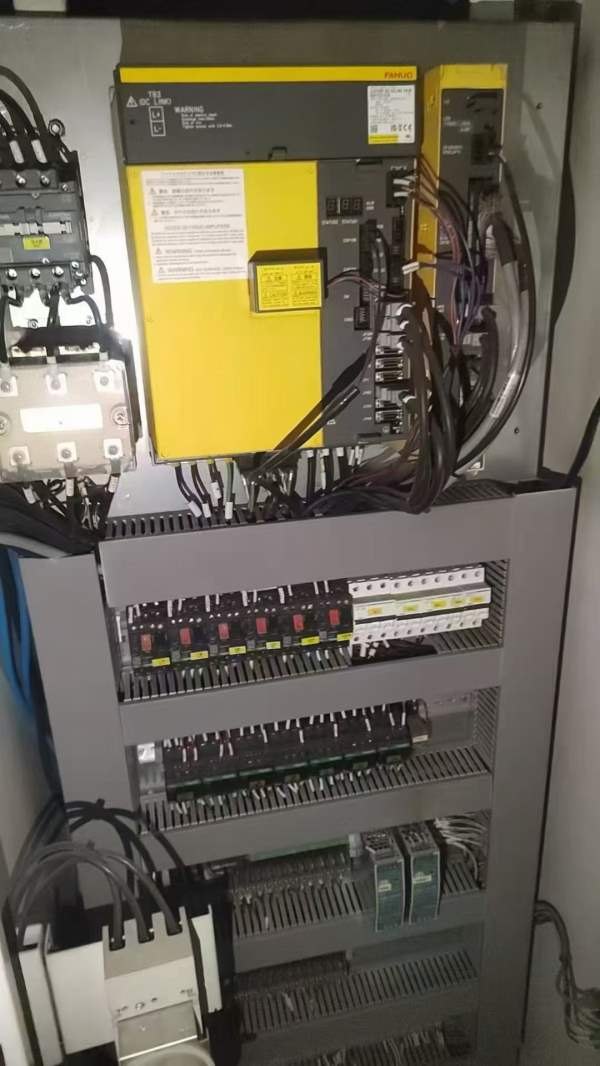普拉迪PYC4500型材加工机，全铸件床身的配机型，FANUC.