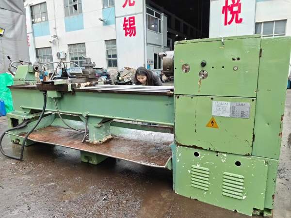新到大连61502米车床，导轨锃亮，价格便宜
