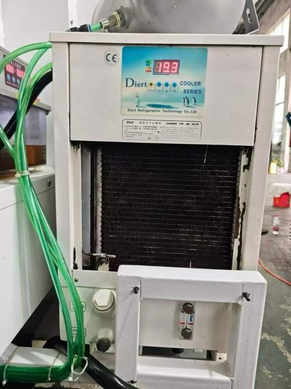 精志重型855加工中心发那科MF PIUS系统，BT40主轴1000.