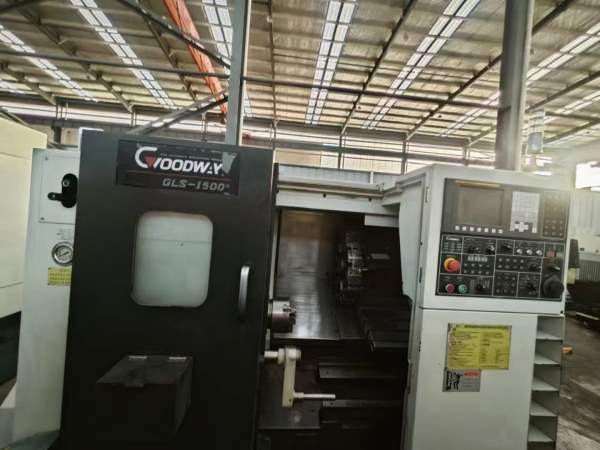 新到两台程泰GLS1500数控车床，液压卡盘，10工位刀塔.