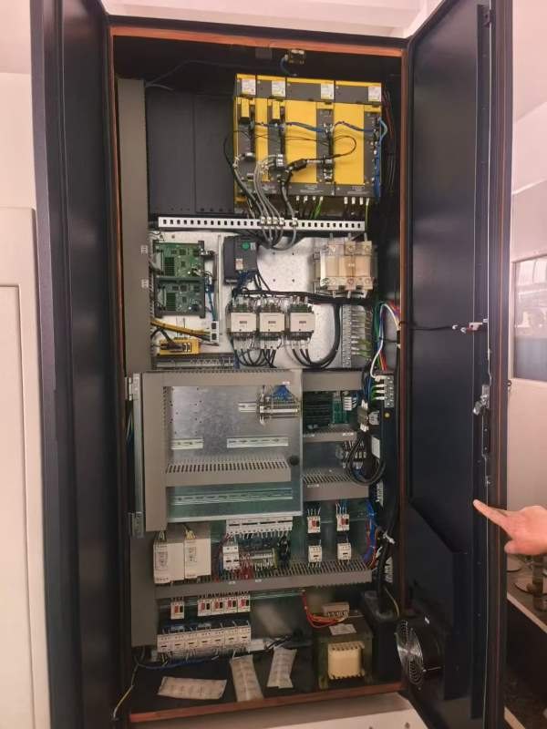 牧野PS105立式加工中心，Professional6（Pro6）系统，.