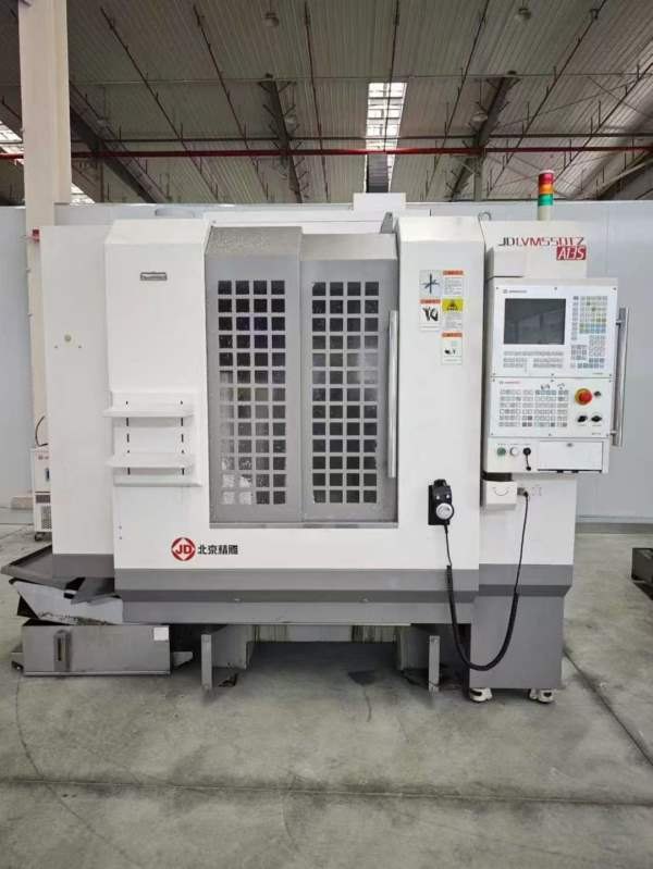 北京精雕:JDLVM550TZ出厂年份:2021年三轴行程:5500/40.