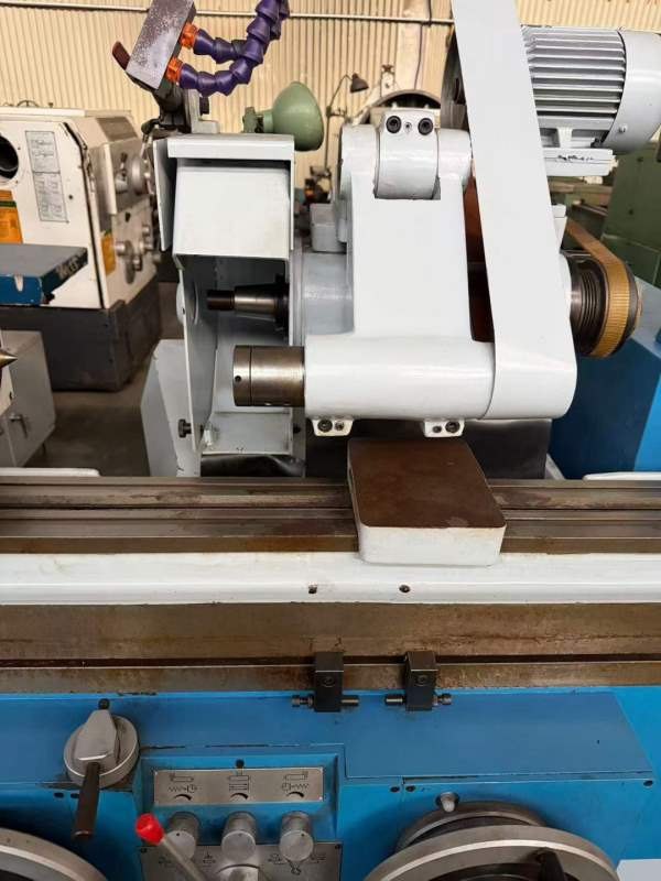 北京二机MG1432C高精度万能外圆磨床，磨削直径320mm，.