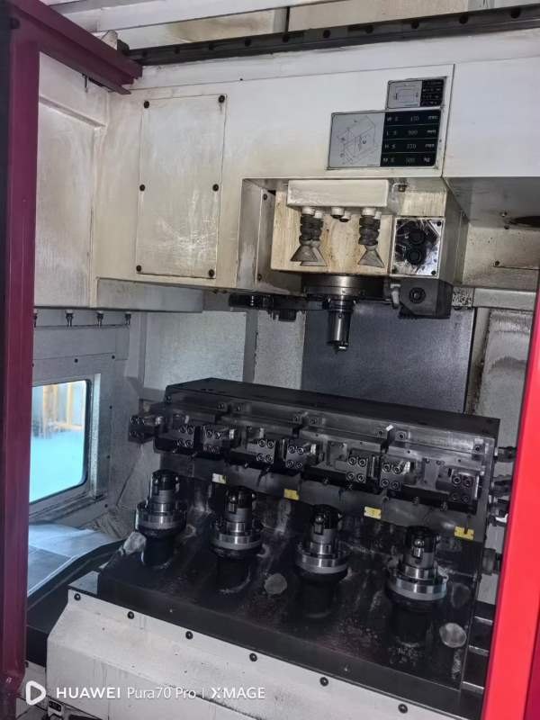 一台准信马扎克430A   带中心出水  液压夹具  喜欢的.