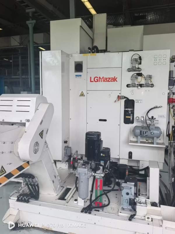 一台准信马扎克430A   带中心出水  液压夹具  喜欢的.