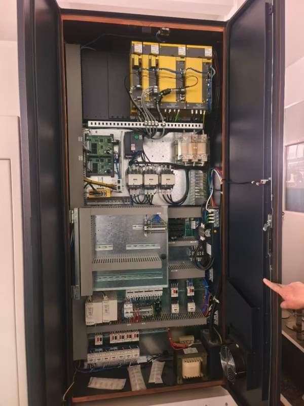 牧野PS105立式加工中心。Professional6（Pro6）系统，.