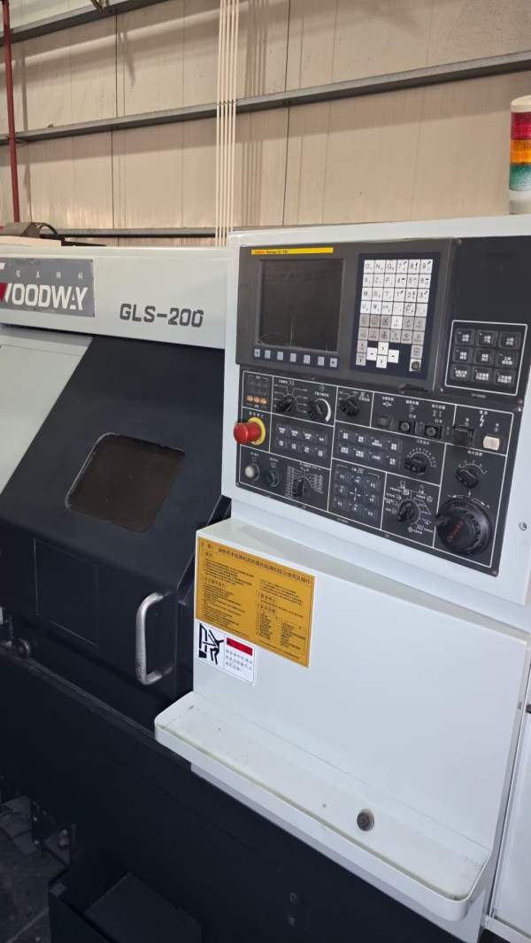 程泰GLS200，特价机2台8寸卡盘，线规，加工长度500，.