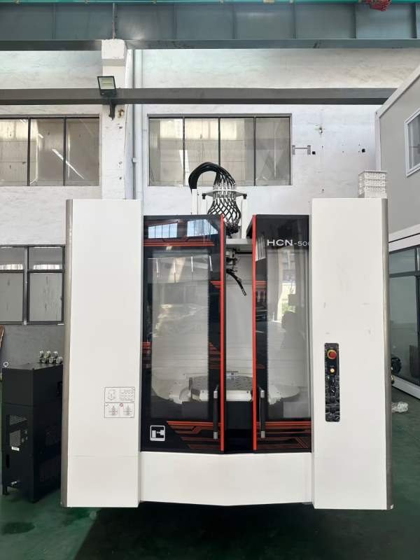 马扎克HCN5000L卧加一台  99新  通电几百小时  比新机.