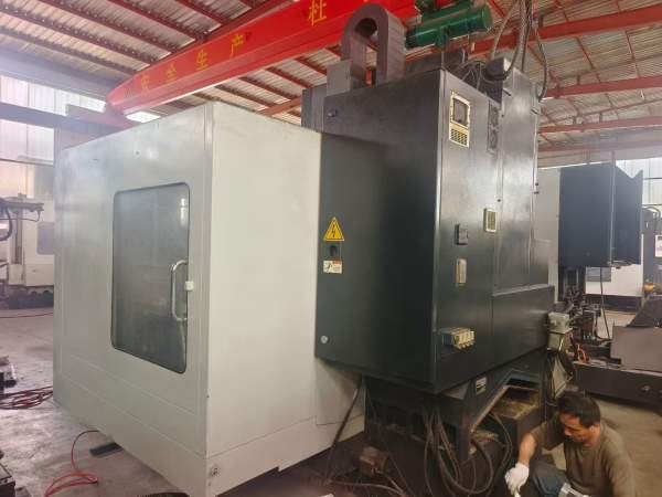 台湾原装进口高峰VMC1370立式加工中心，行程1300x700x.