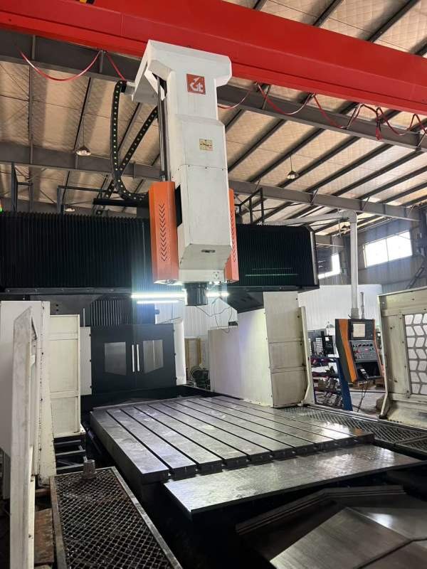 苏州正权3022数控龙门，工作台3000/1800mm，门宽2200m.