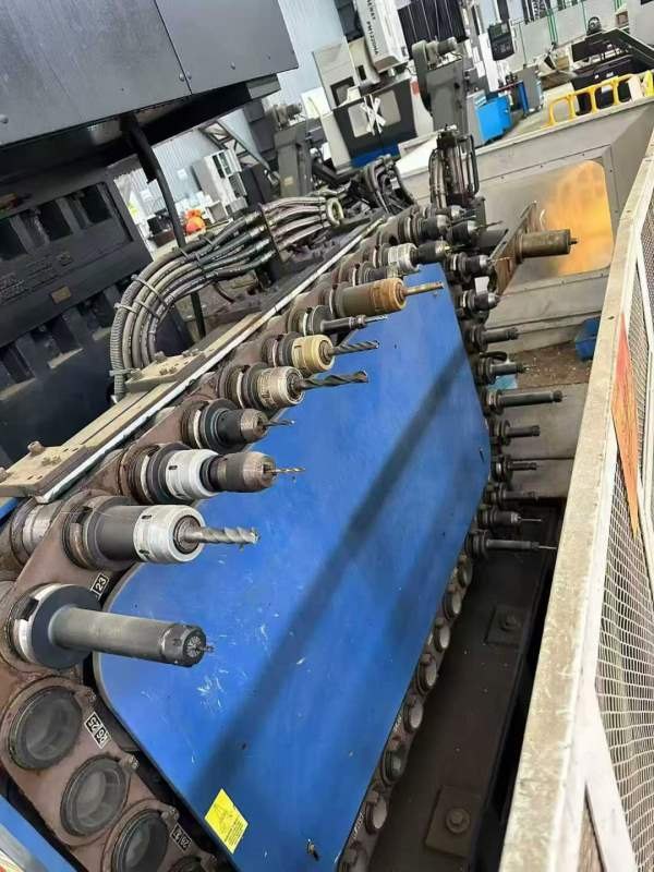 纽威4033数控龙门加工中心纽威PM2040HA龙门加工中心工.