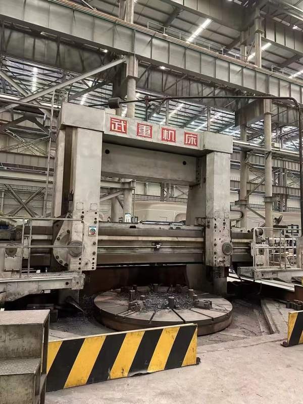 武重5235立式车床，安装少用，加工高度：2500卡盘直径.