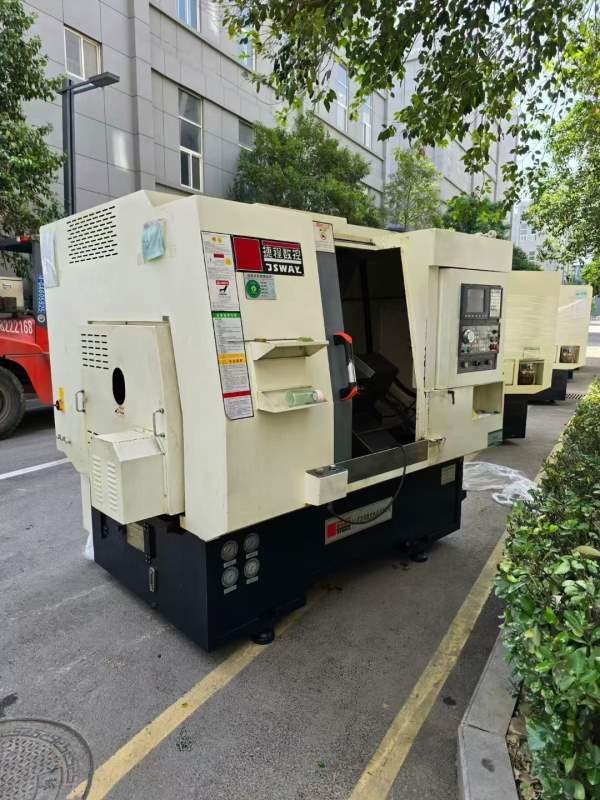 捷程b8D车铣复合同款10台  全部准新机  44带刀塔   能.