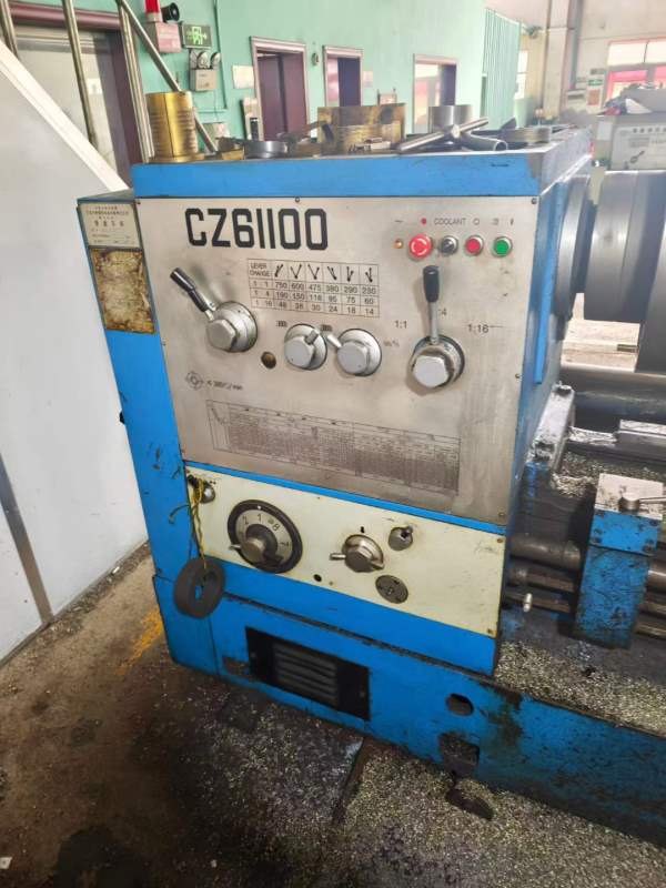 精品2017年镇江齐航CZ61100A8米车床，回转直径1米，长.