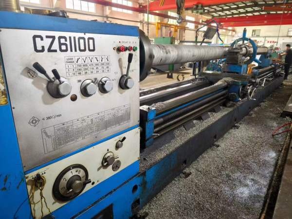 精品2017年镇江齐航CZ61100A8米车床，回转直径1米，长.