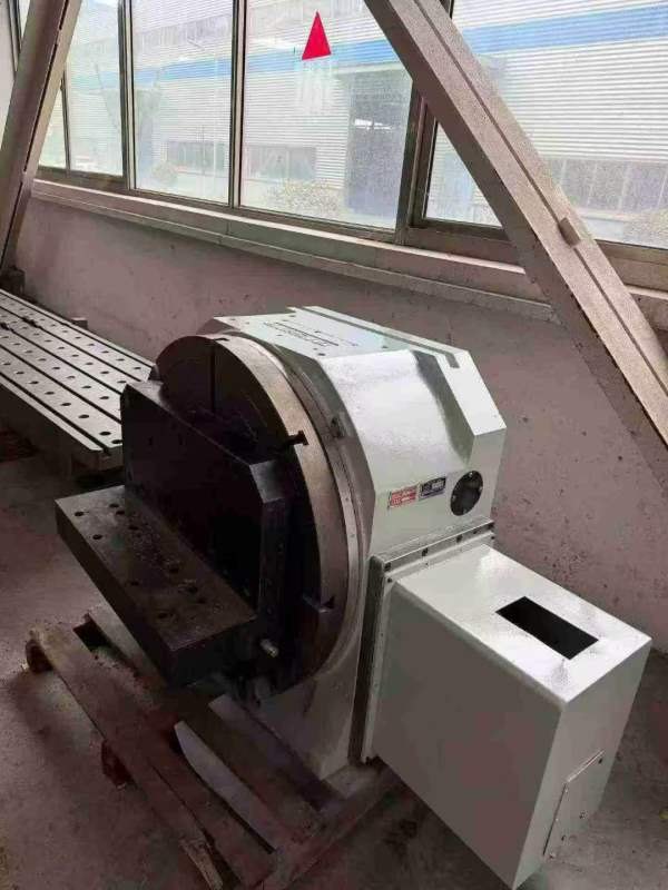 台湾谭兴800四轴！带尾座台工作台！